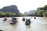 UNESCO delegation explores Trang An heritage complex in Ninh Binh